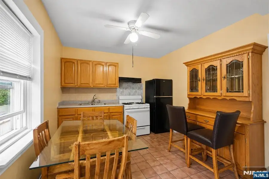 526 E 25th Street, Paterson, NJ 07514 - #3