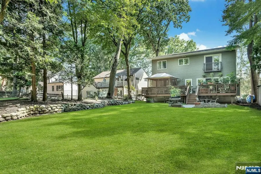 237 Cedar Lane, River Vale, NJ 07675 - #2