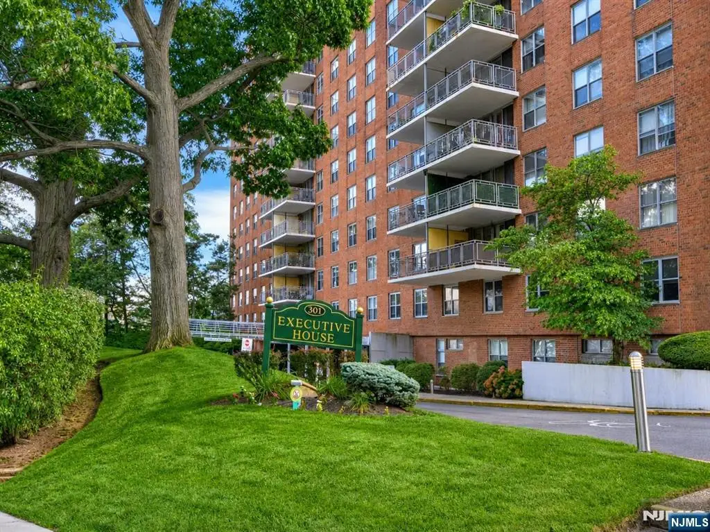 301 Beech Street 11H, Hackensack, NJ 07601 - #1
