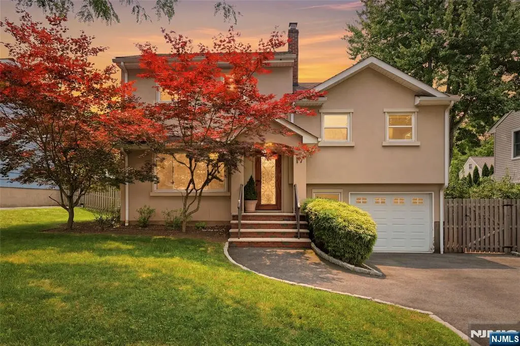 17 Westland Road, Verona, NJ 07044 - #1