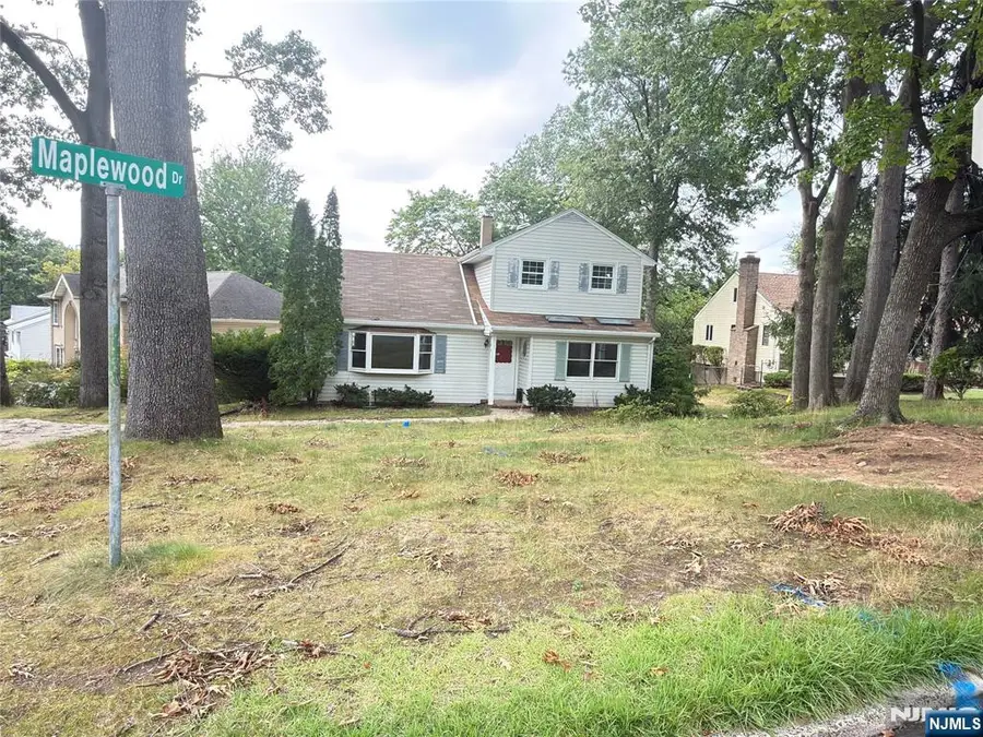 89 Circle Drive, Paramus, NJ 07652 - #3