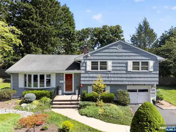 4 Kenyon Court, Norwood, NJ 07648