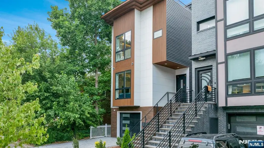 21 Highland Avenue 1, Jersey City, NJ 07306 - #2