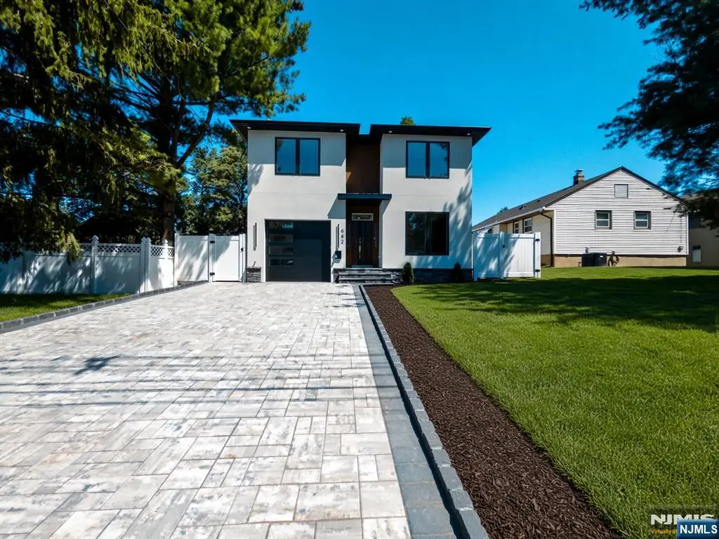 662 Jefferson Avenue, Township Of Washington, NJ 07676 - #1