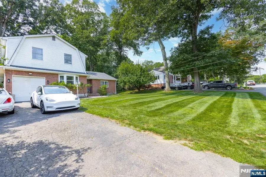 34 Andrew Avenue, Oakland, NJ 07436 - #3