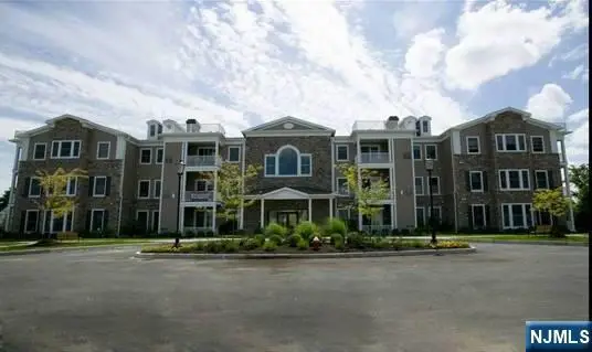 5 Tenakill Park E 317, Cresskill, NJ 07626 - #1