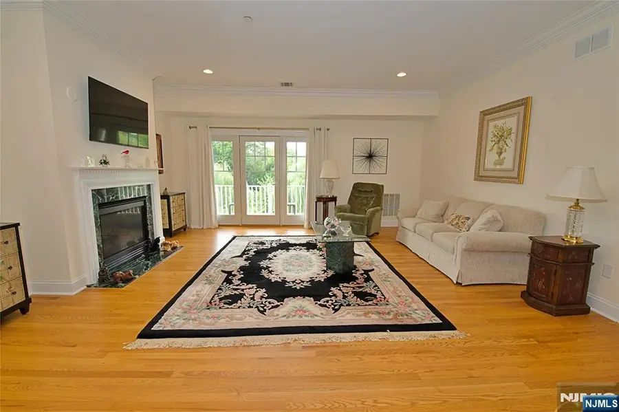 5 Tenakill Park E 317, Cresskill, NJ 07626 - #2