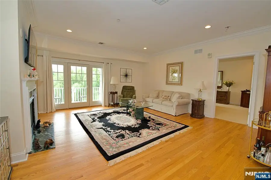 5 Tenakill Park E 317, Cresskill, NJ 07626 - #3
