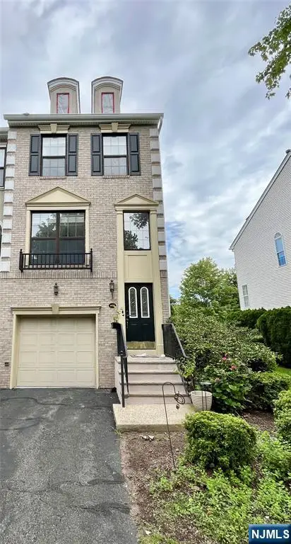 456 Hartford Drive 4057, Nutley, NJ 07110