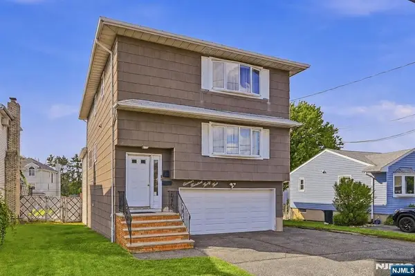 1135 Stonewall Lane, Secaucus, NJ 07094