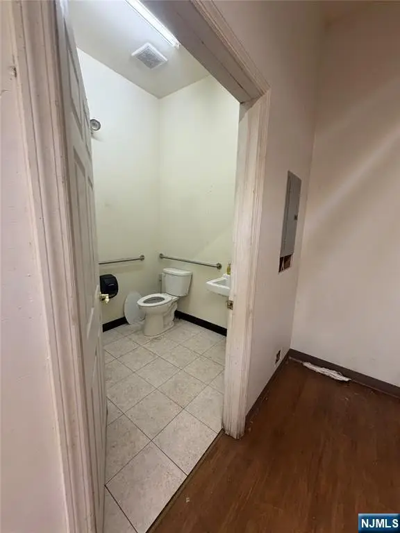 602 Ridge Road, Lyndhurst, NJ 07071 - #3