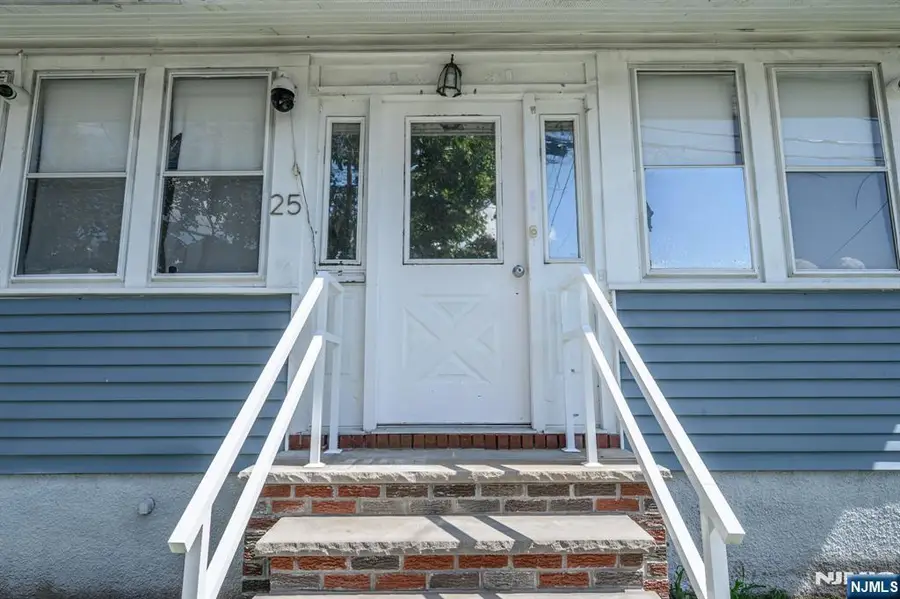 25 Comfort Place, Clifton, NJ 07011 - #2