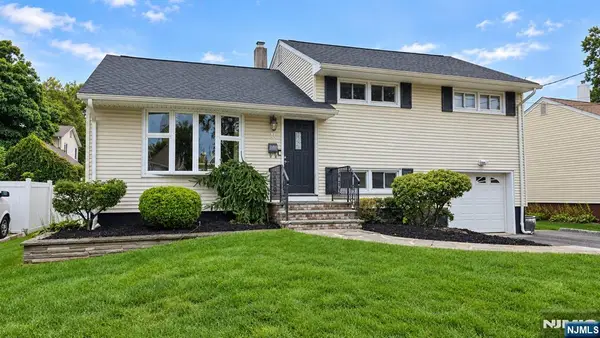 11 Eldorado Court, Rochelle Park, NJ 07662