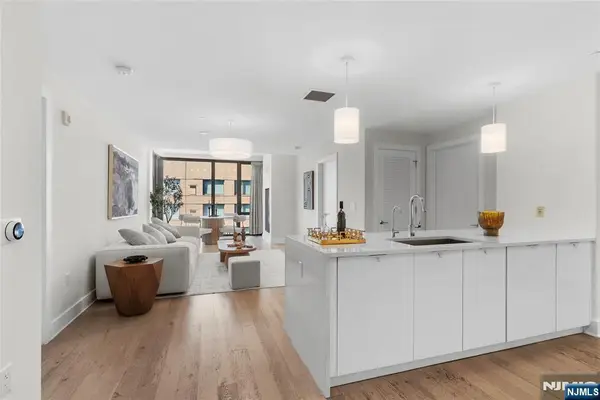 9 Ave At Port Imperial 1119, West New York, NJ 07093
