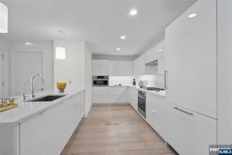 9 Ave At Port Imperial 1119, West New York, NJ 07093 - #2
