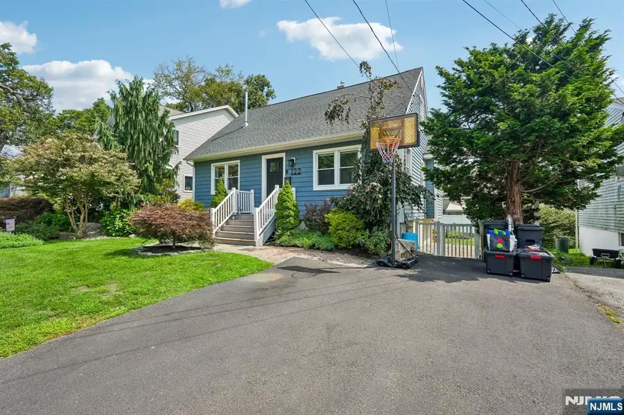 122 Maplewood Avenue, Wayne, NJ 07470 - #2