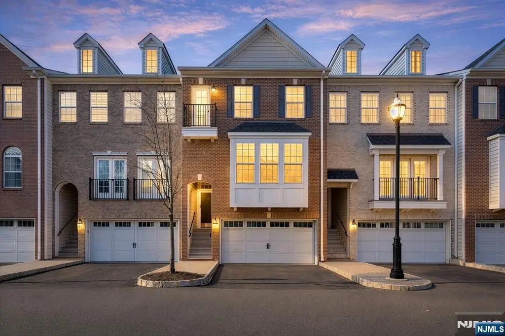 5 Creekside Court, Secaucus, NJ 07094 - #1