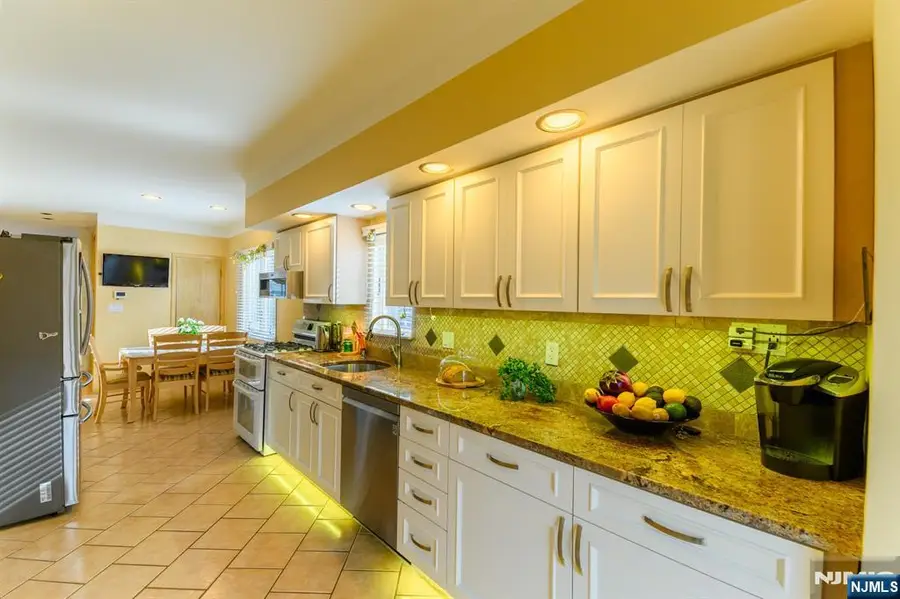 25 Bond Street, Wallington, NJ 07057 - #2