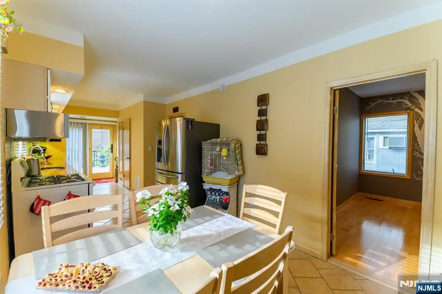 25 Bond Street, Wallington, NJ 07057 - #3