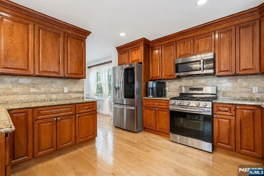 207 Stonehouse Road, Glen Ridge, NJ 07028 - #3