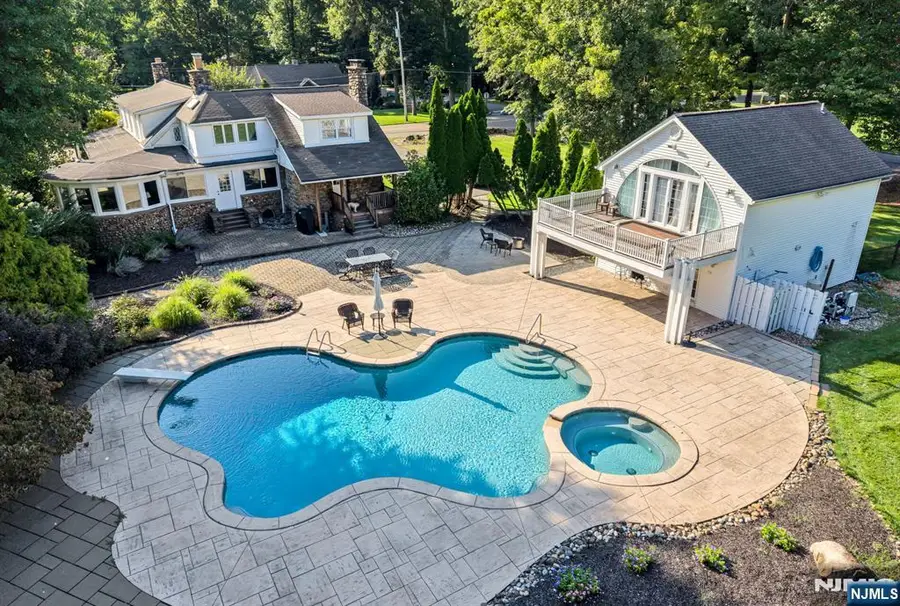 41 E Crescent Avenue, Mahwah, NJ 07430 - #2