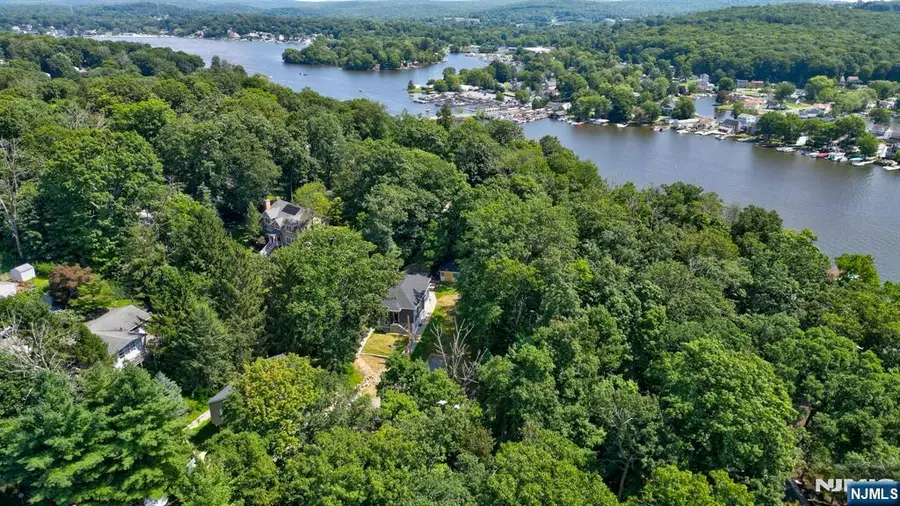 13 Maine Street, Lake Hopatcong, NJ 07849 - #2