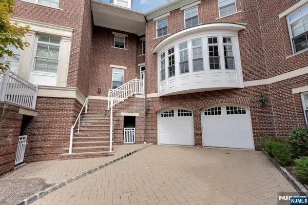 704 Heights Lane, Tenafly, NJ 07670