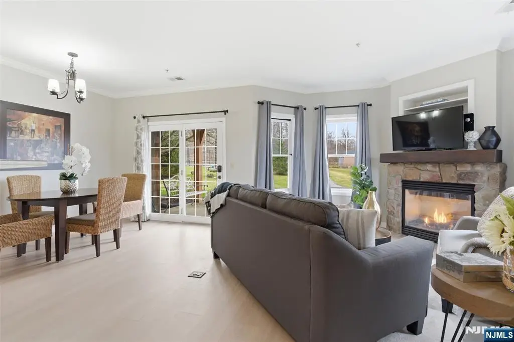 2 Pine Crescent 14, Vernon, NJ 07462 - #1