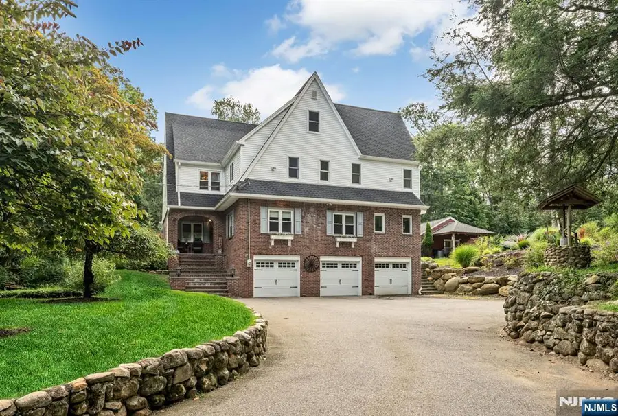 206 Long Hill Road, Oakland, NJ 07436 - #2