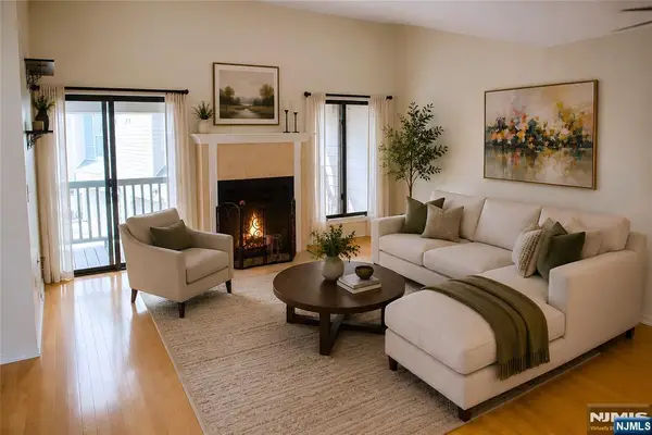 910 River Renaissance C10, East Rutherford, NJ 07073