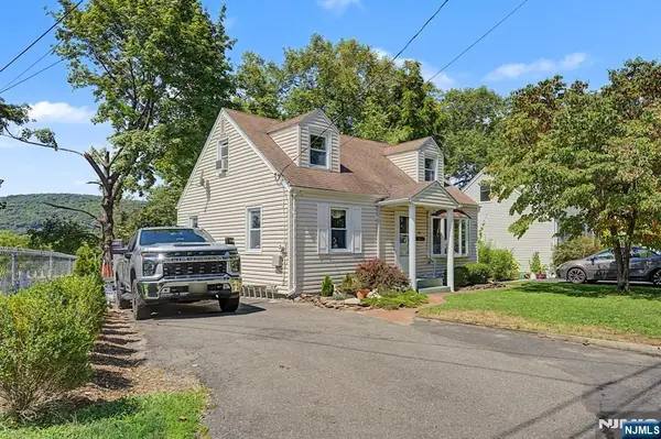 114 Warhol Avenue, Mahwah, NJ 07430