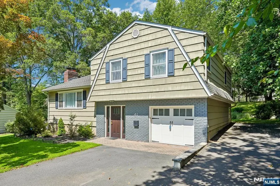 41 Magnolia Avenue, Montvale, NJ 07645 - #2