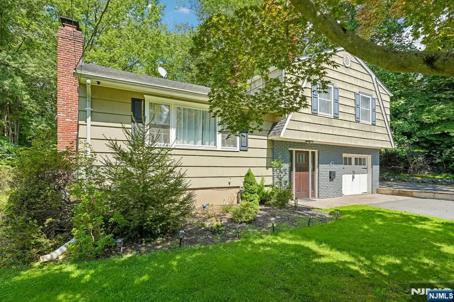 41 Magnolia Avenue, Montvale, NJ 07645 - #3