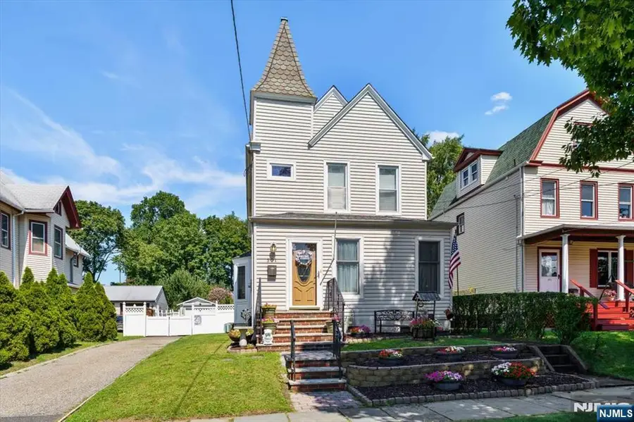 371 2nd Avenue, Lyndhurst, NJ 07071 - #3