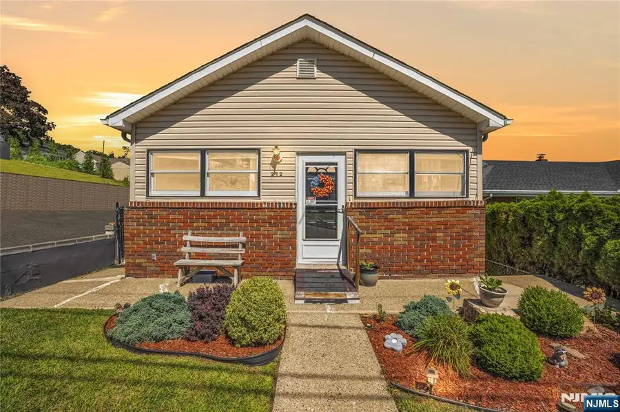 212 Gordon Avenue, Totowa, NJ 07512 - #2