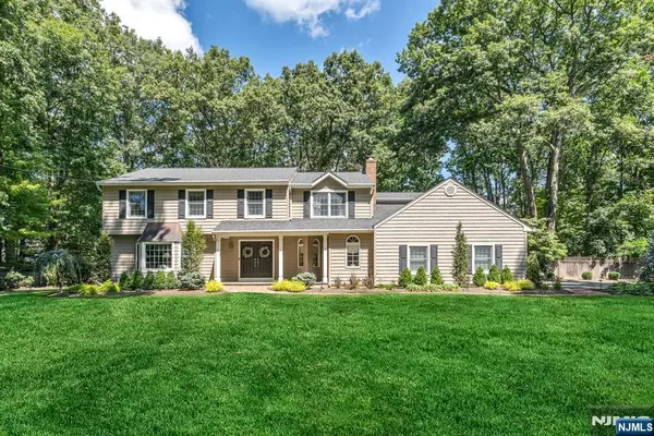 65 W Walnut Street, Mahwah, NJ 07430