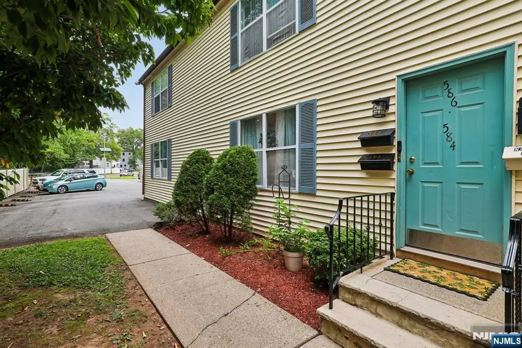 584 Thomas Boulevard 5, East Orange, NJ 07017 - #1