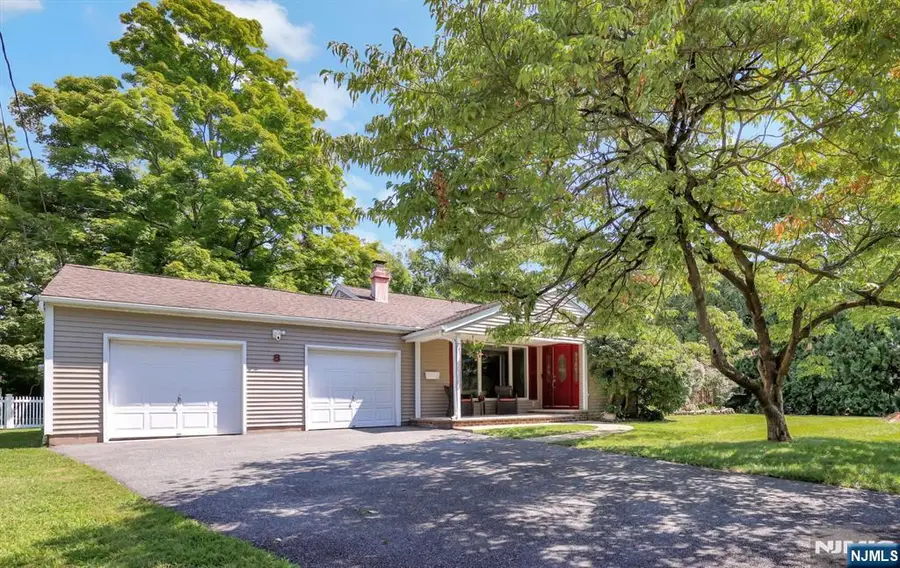 8 Libby Avenue, Pequannock, NJ 07444 - #2