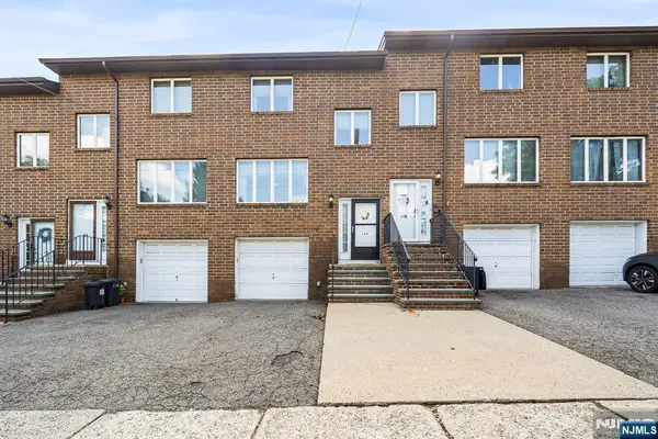 146 Main Street A04, East Rutherford, NJ 07073