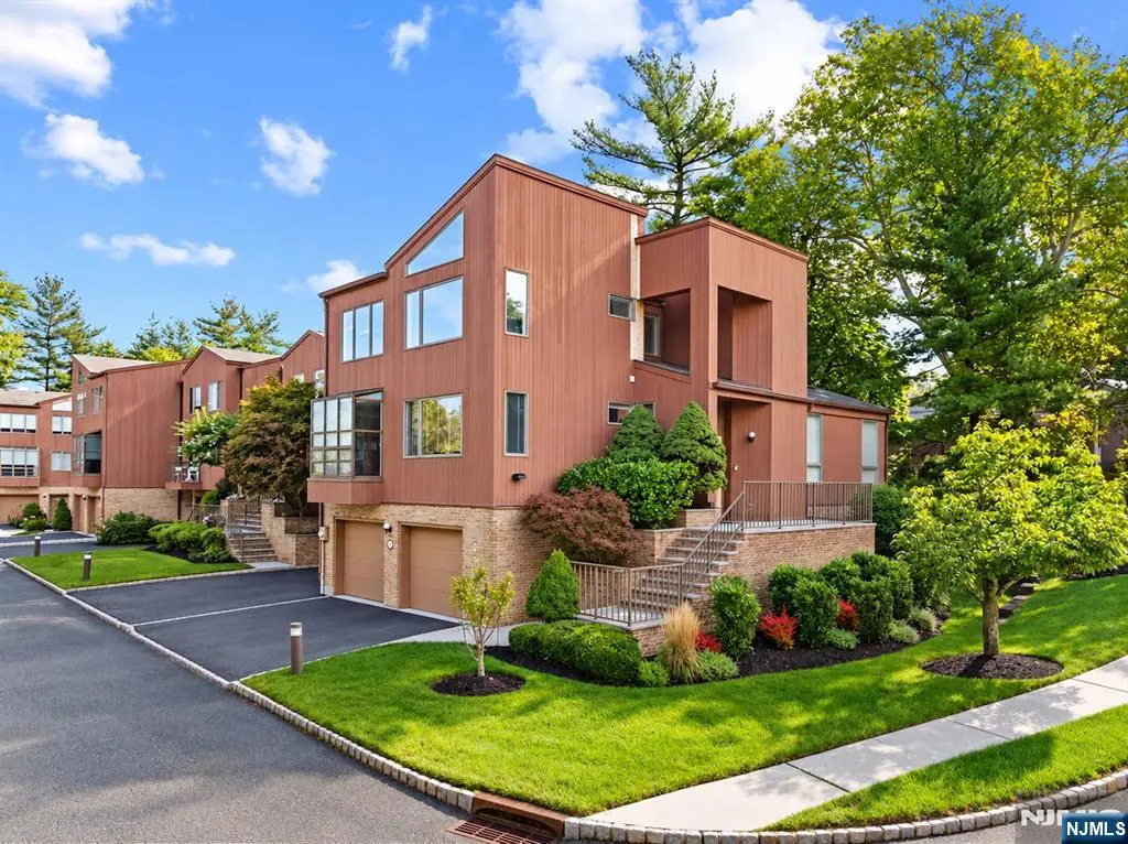2 Sutton Place, Englewood, NJ 07631 - #1