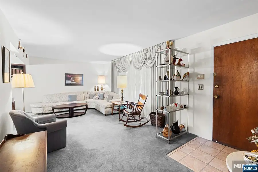 11 Mapleleaf Drive, Park Ridge, NJ 07656 - #3