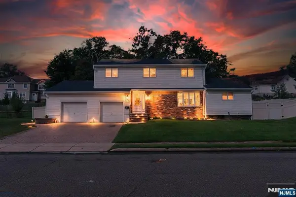 10 Evelyn Terrace, Wayne, NJ 07470