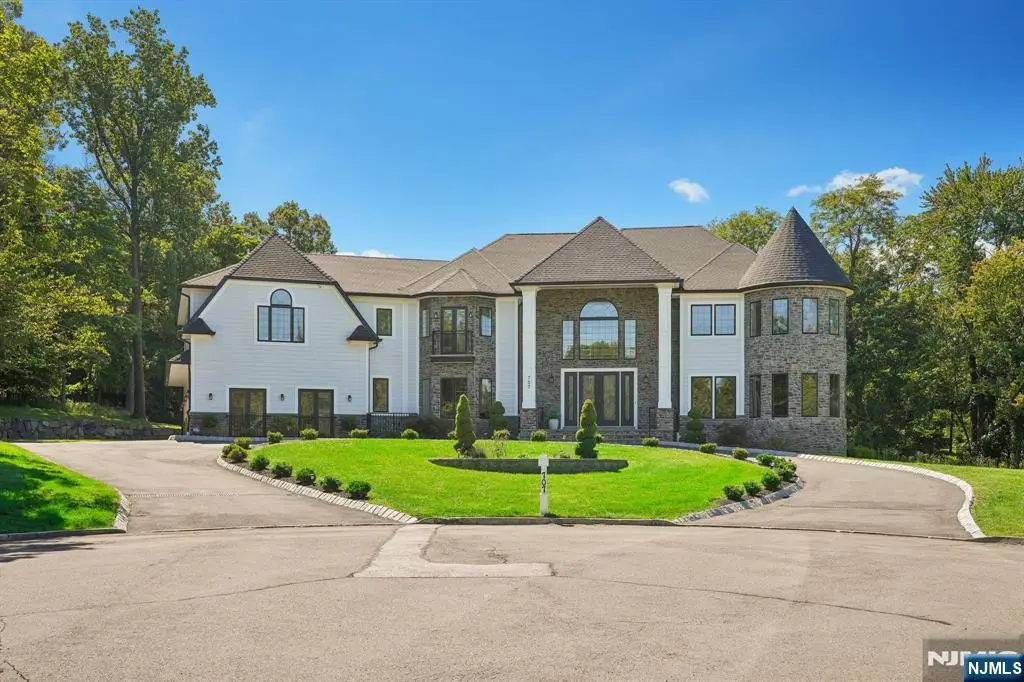 707 Black Hawk Lane, Franklin Lakes, NJ 07417 - #1
