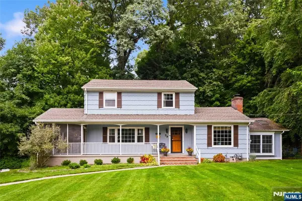59 Hickory Drive, Oakland, NJ 07436