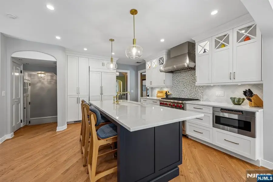 402 Mountain Avenue, Ridgewood, NJ 07450 - #3