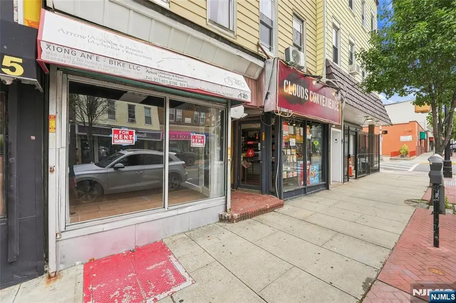 913 Summit Avenue, Union City, NJ 07087 - #3