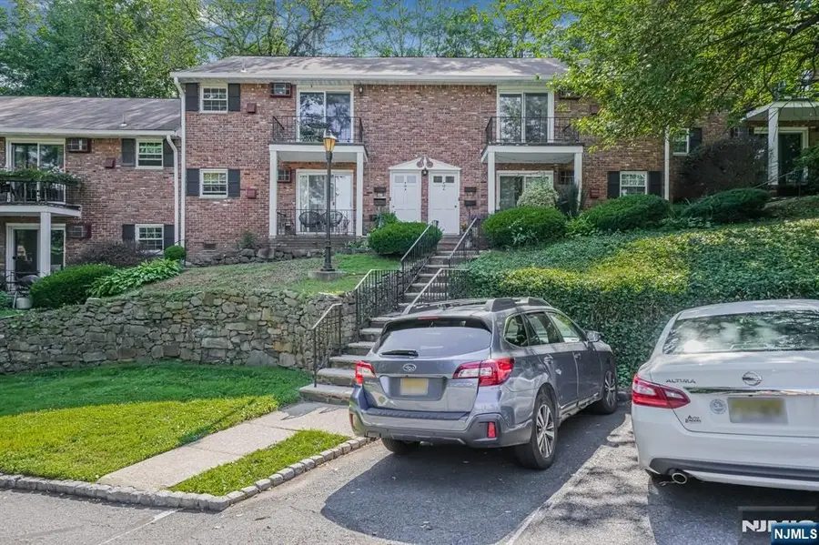 320 South Street 18H, Morristown, NJ 07960 - #3