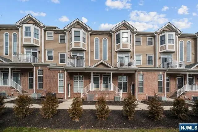 397 Kingston Court, West New York, NJ 07093 - #1