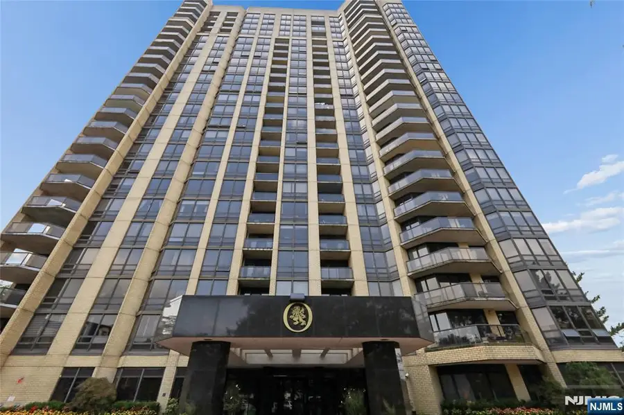 900 Palisade Avenue 20A, Fort Lee, NJ 07024 - #2