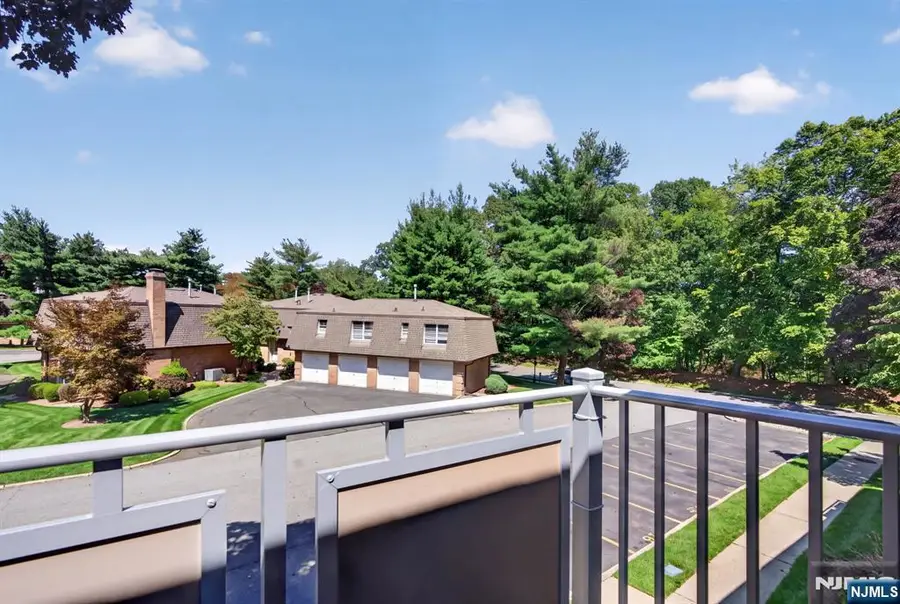 271 Collignon Way 4B, River Vale, NJ 07675 - #3
